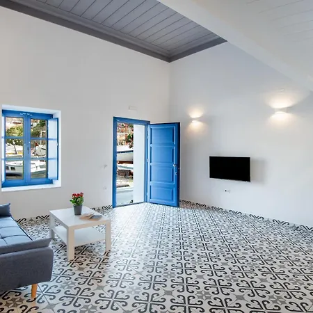 Porto Harani Seaside *